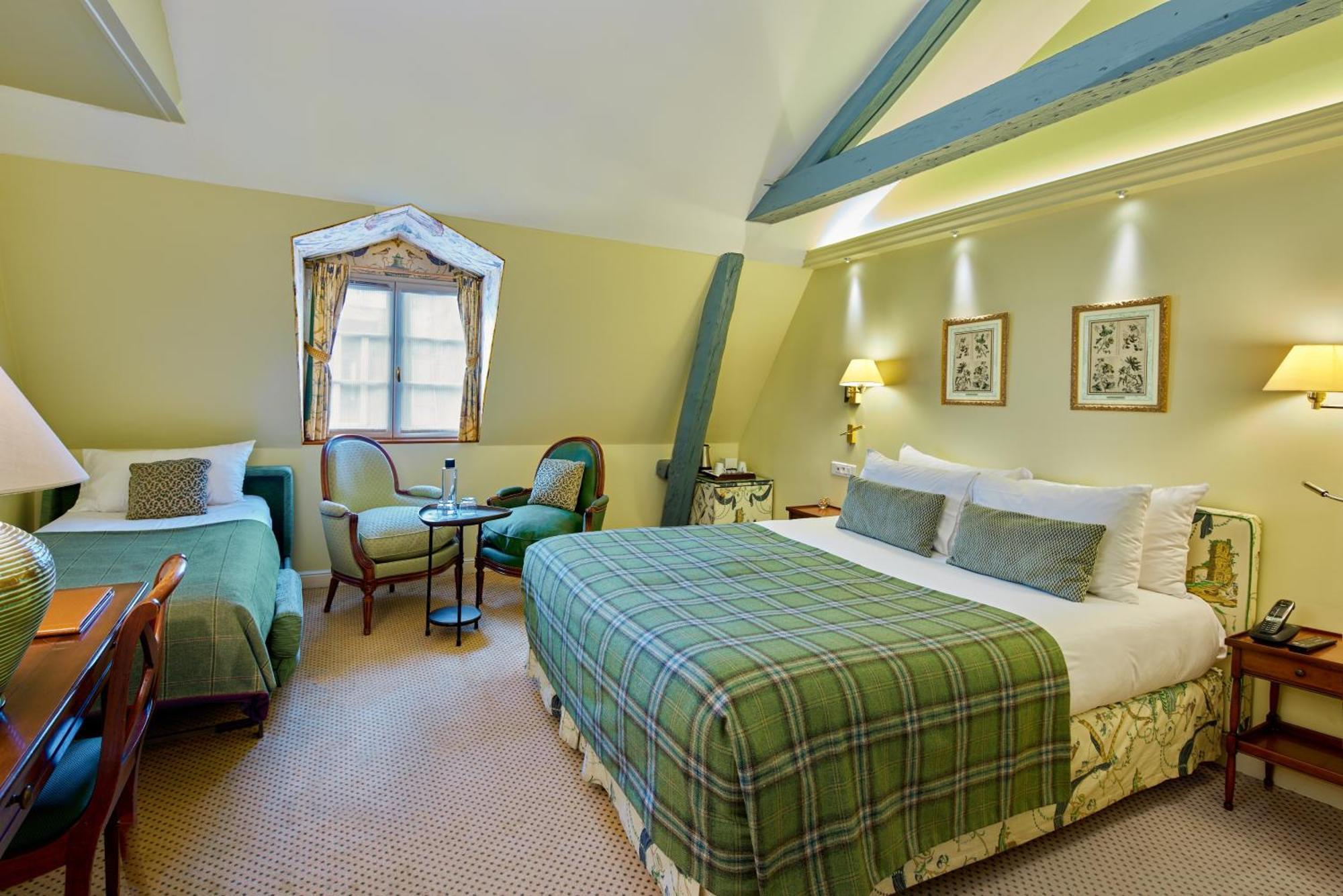 Le Relais Montmartre Hotel