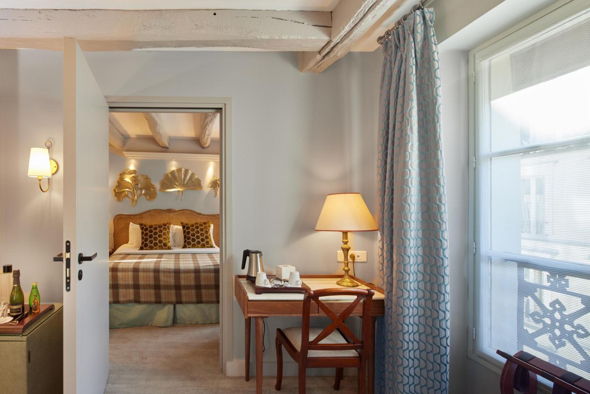 Le Relais Montmartre Hotel