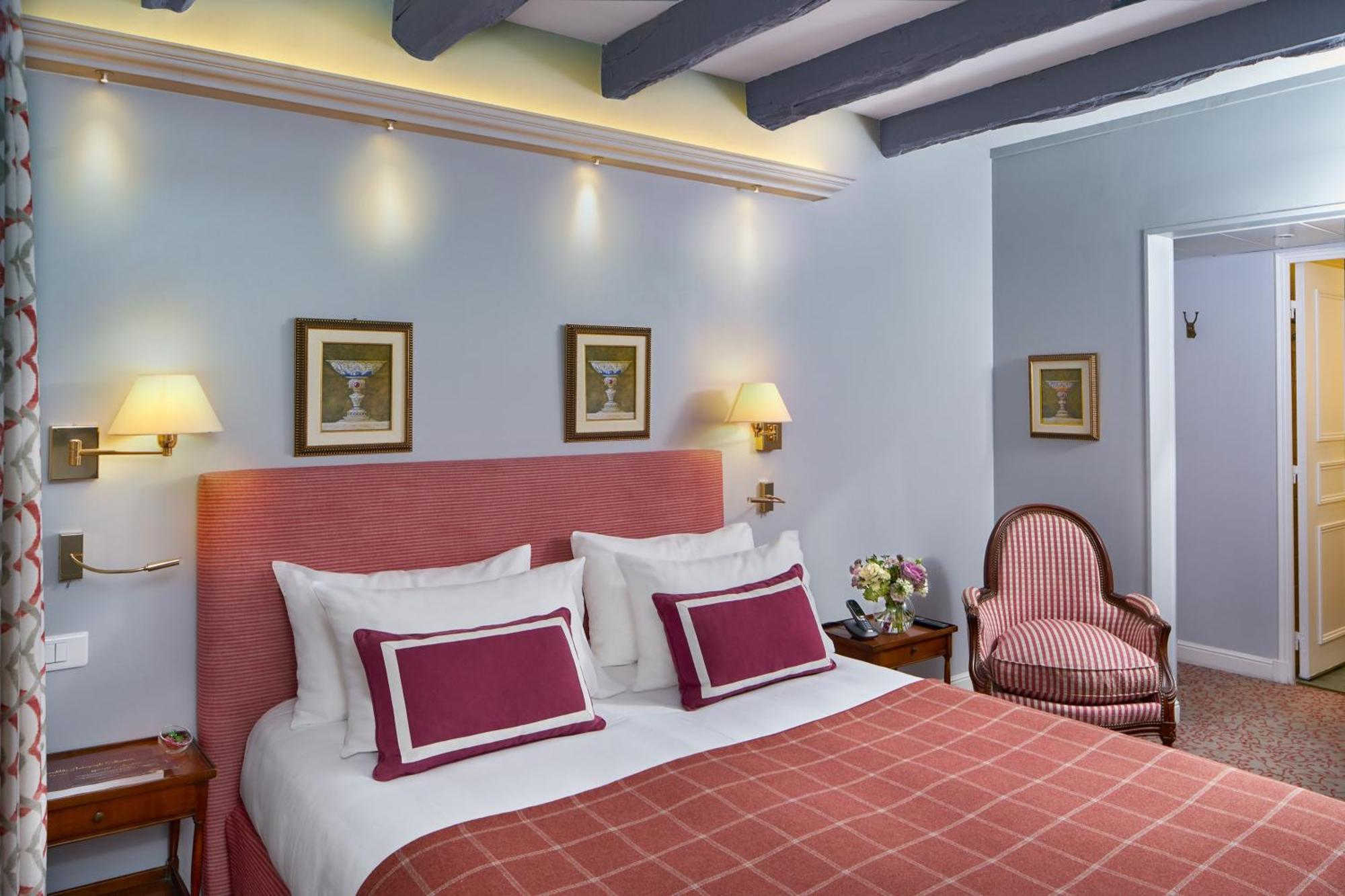 Le Relais Montmartre 4* Parigi