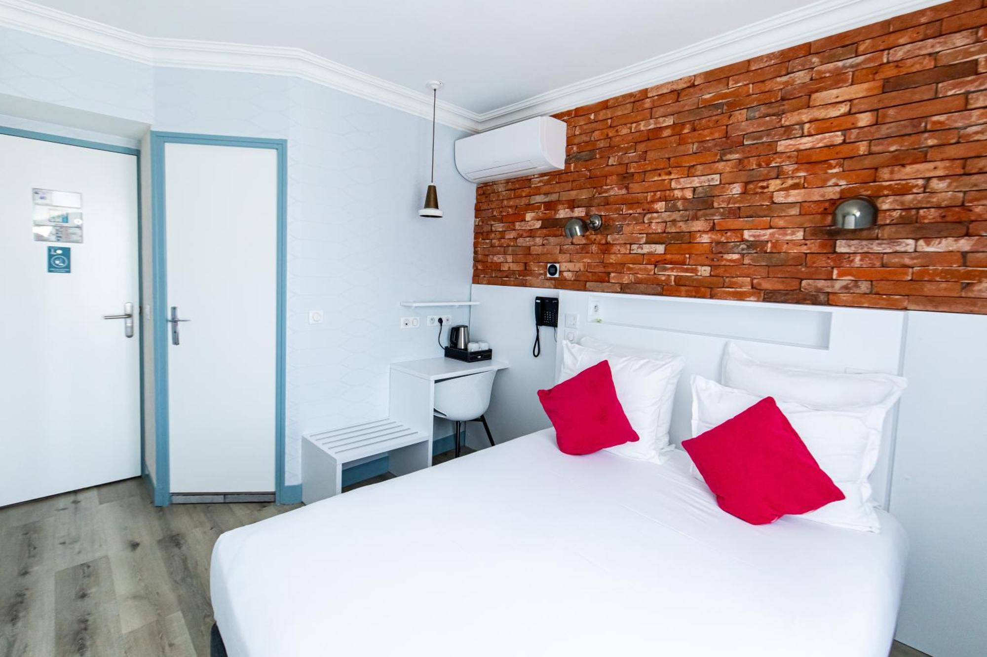De Montparnasse Hotel