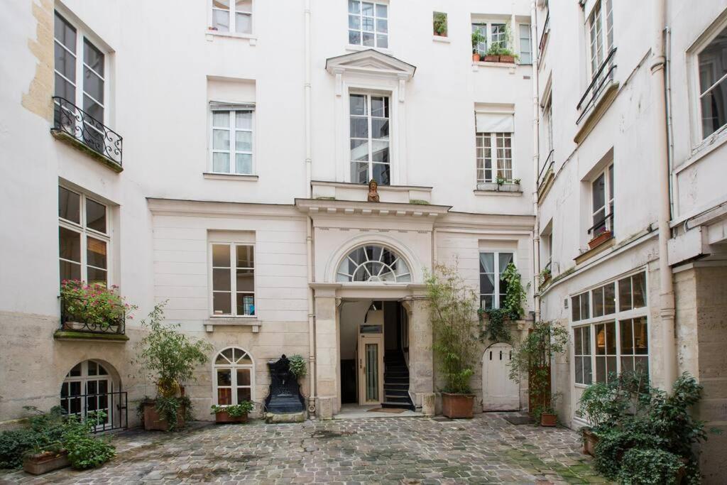 Charming Rue St Andre Des Arts