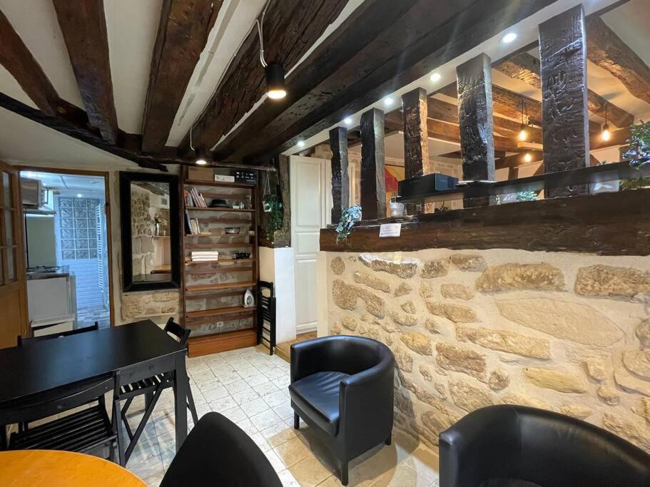 Apartment Charming Rue St Andre Des Arts *