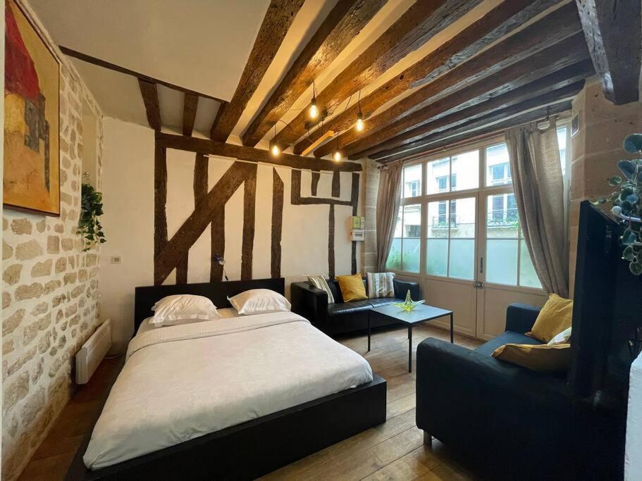 Apartment Charming Rue St Andre Des Arts *
