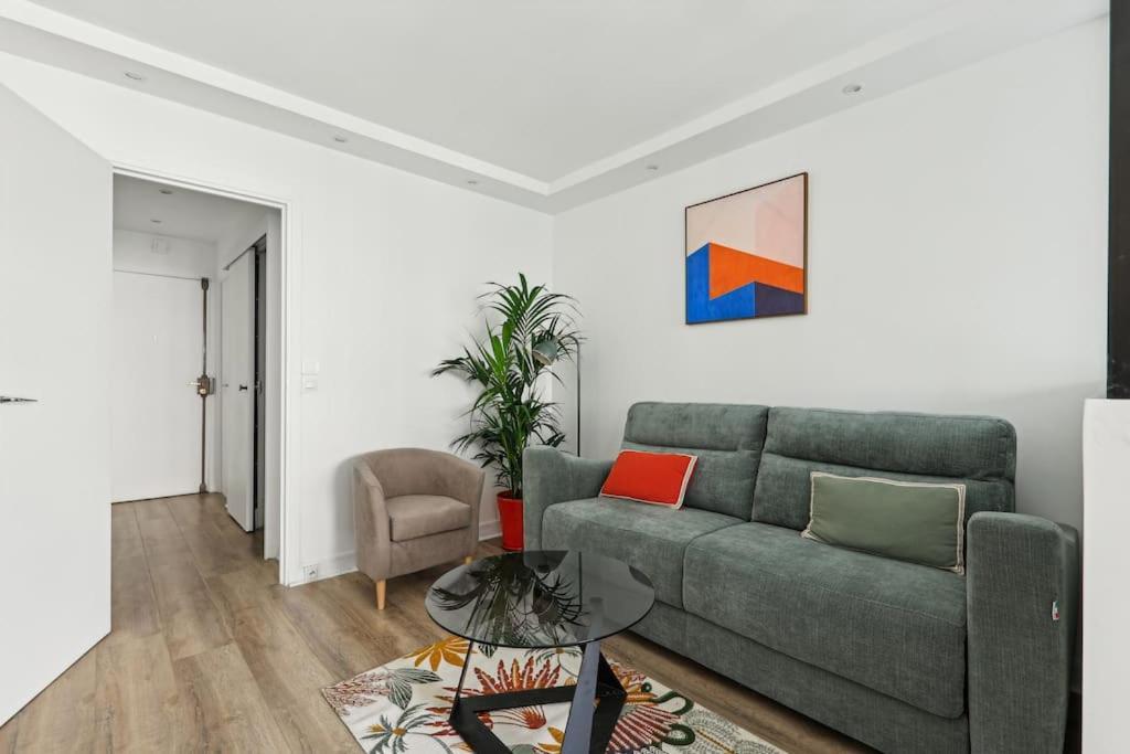 Elegant Et Design Apartment Paris