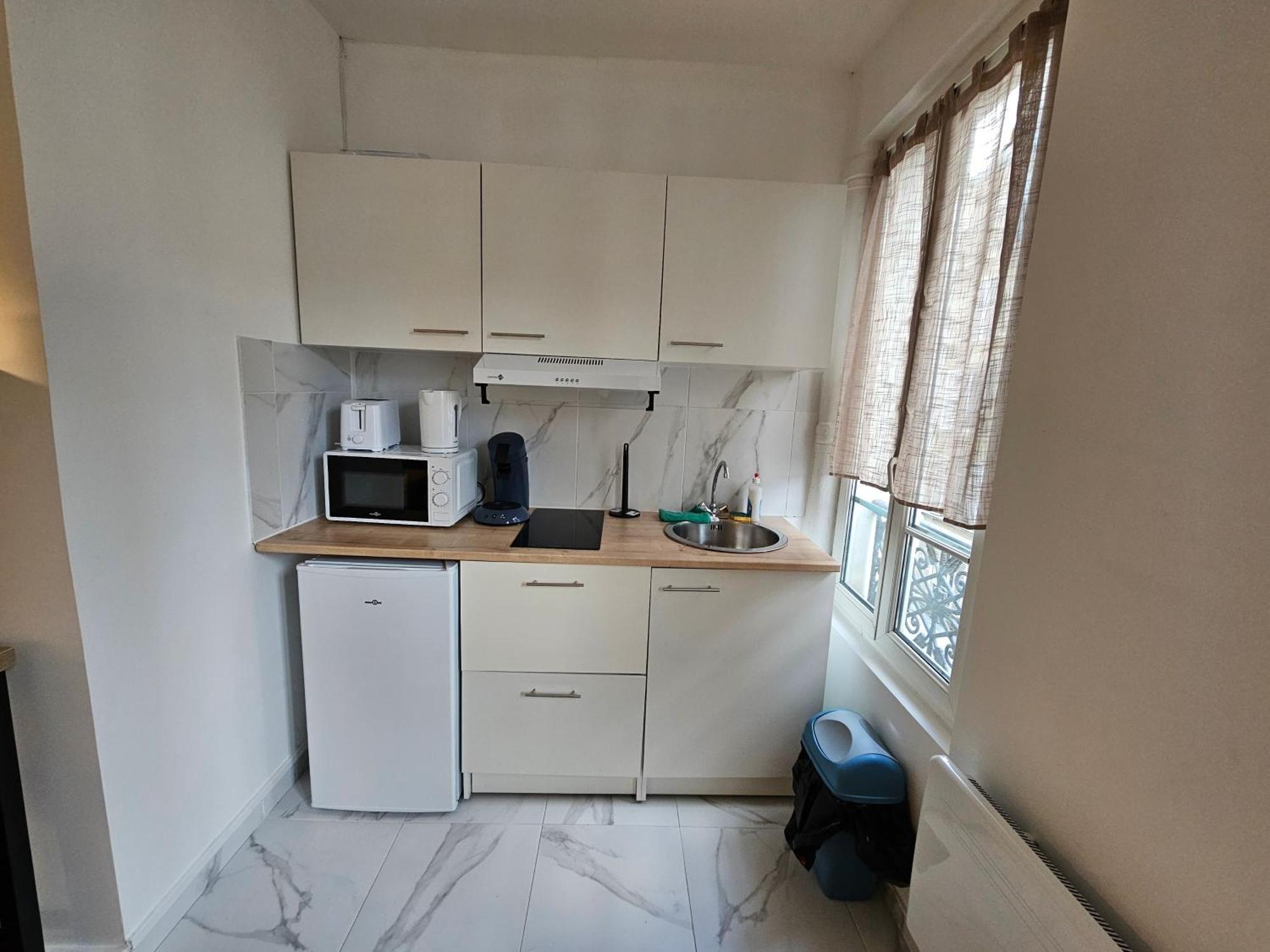 A Clichy Apartment