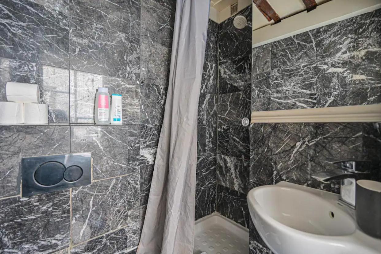Studio Cosy Dans Le Marais Appartamento Parigi