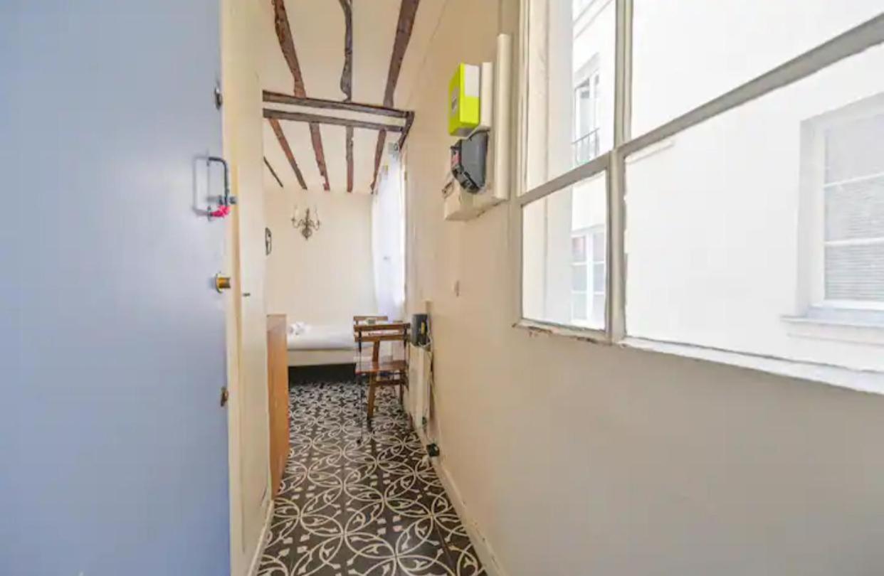 Studio Cosy Dans Le Marais Appartamento *