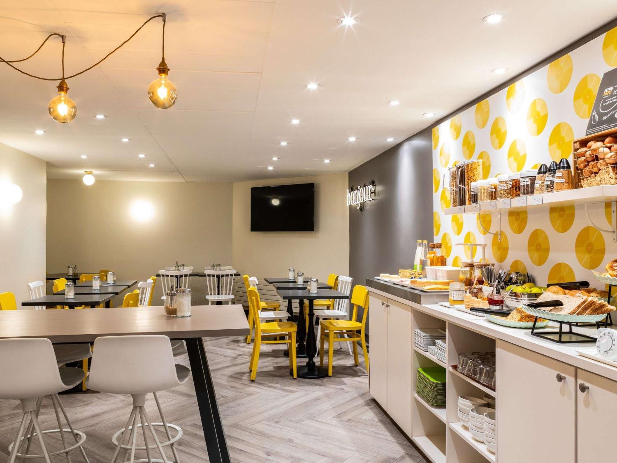 Hotel Ibis Styles 15 Lecourbe 3*