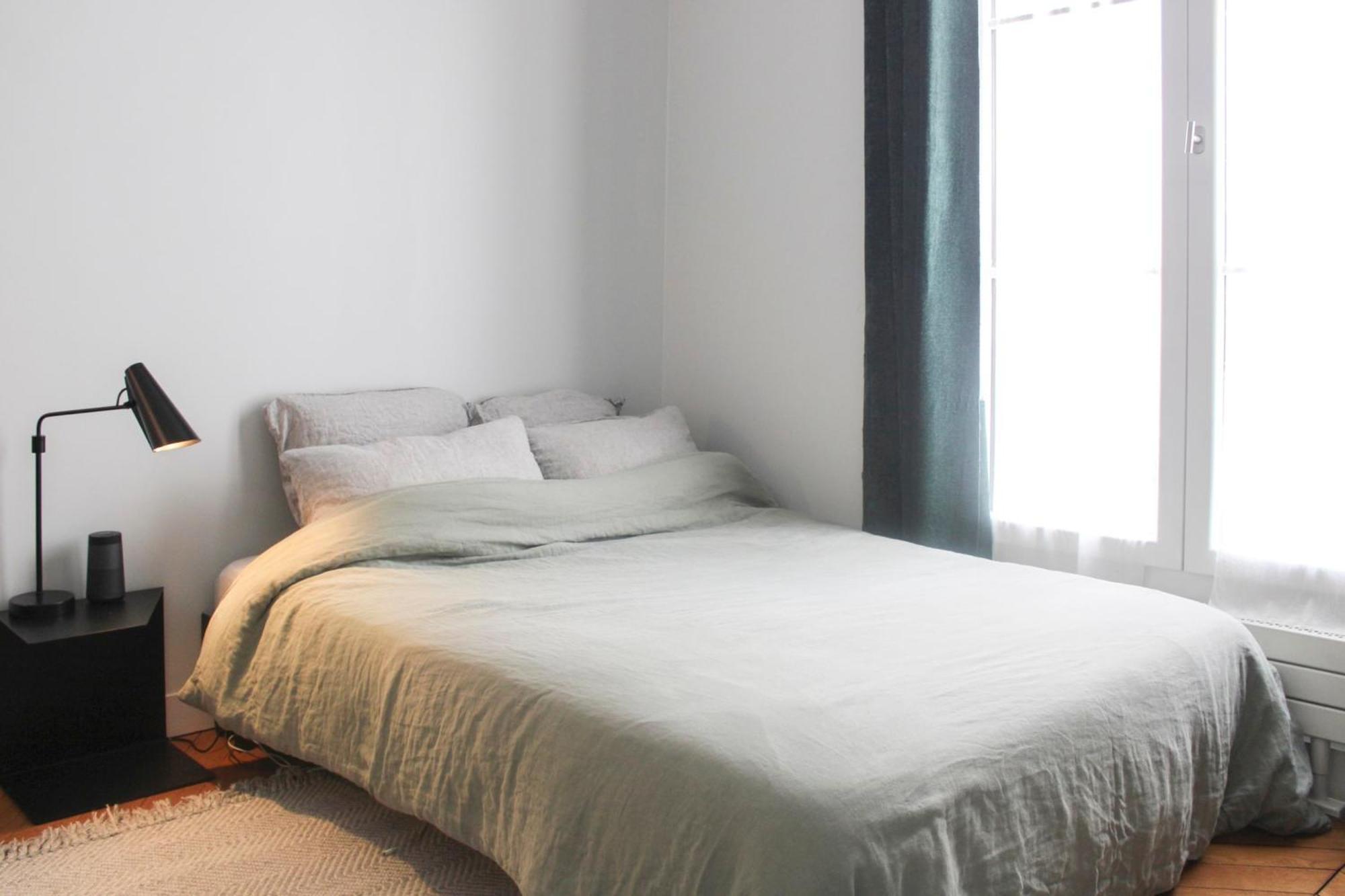 Appartamento Charming 2-bedroom In The 16 *