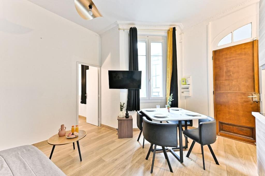 Apartment 2 Pyrenees Alexandre Dumas-ii Paris