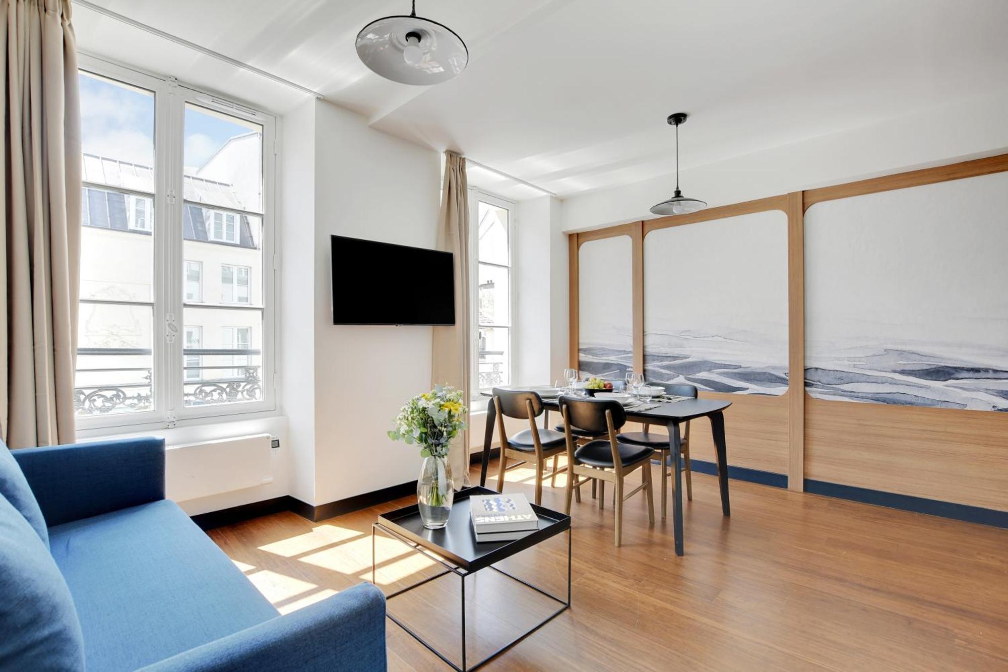 Sereners - Charming Serviced - Bastille Apartment *
