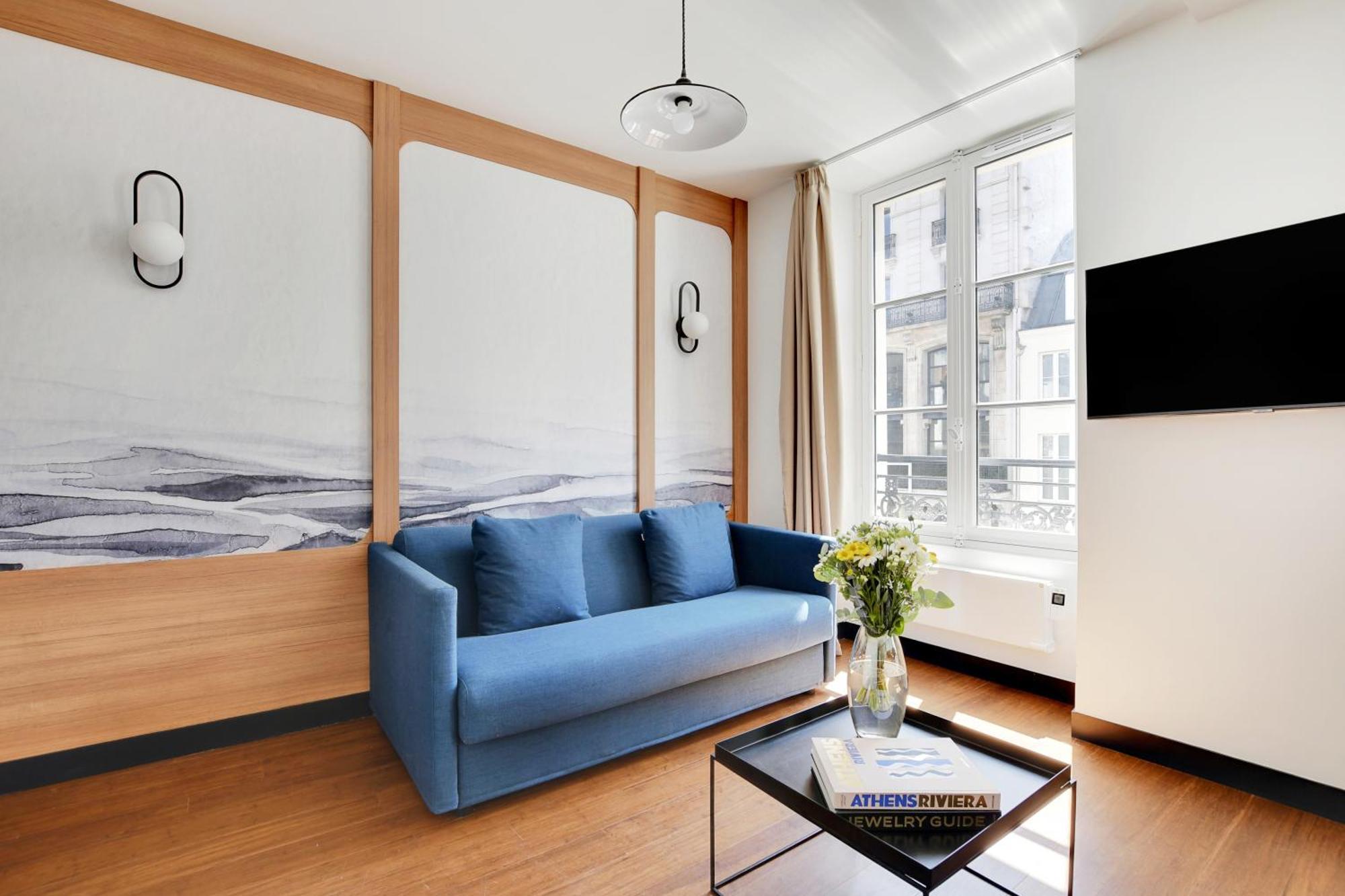 Sereners - Charming Serviced - Bastille Apartment