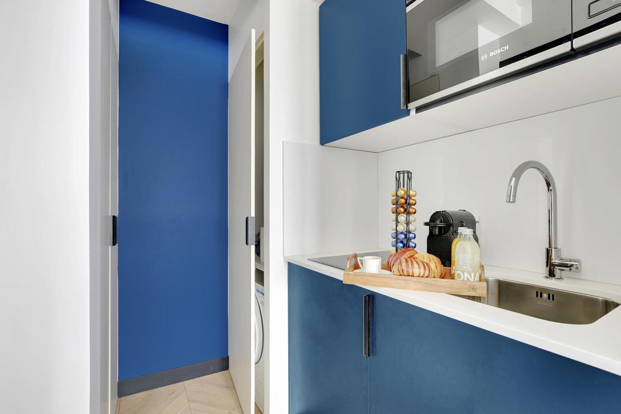 Sereners - Charming Serviced - Bastille Apartment *