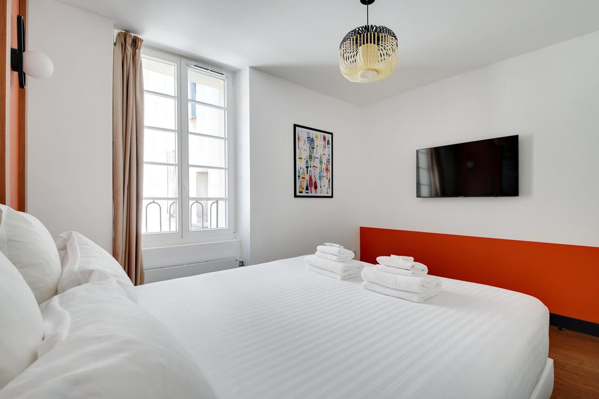 Sereners - Charming Serviced - Bastille Apartment *