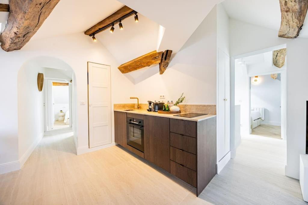 Apartment 3 Bedrooms Sacree Coeur Place Du Tertre Montmartre *