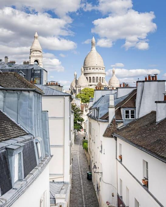 Apartment 3 Bedrooms Sacree Coeur Place Du Tertre Montmartre Paris