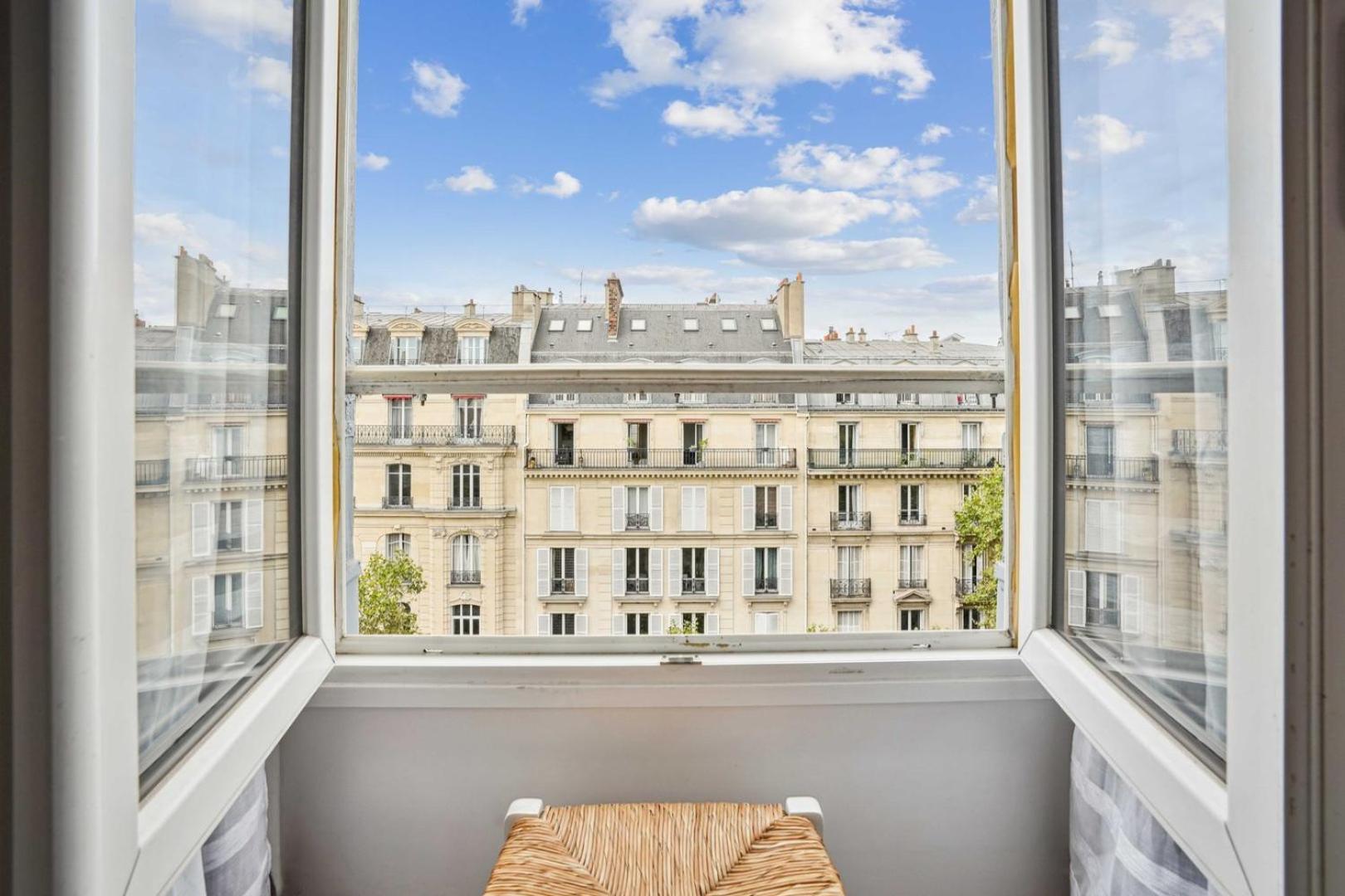 Appartamento Le Petit Cocon Du 17eme Parigi