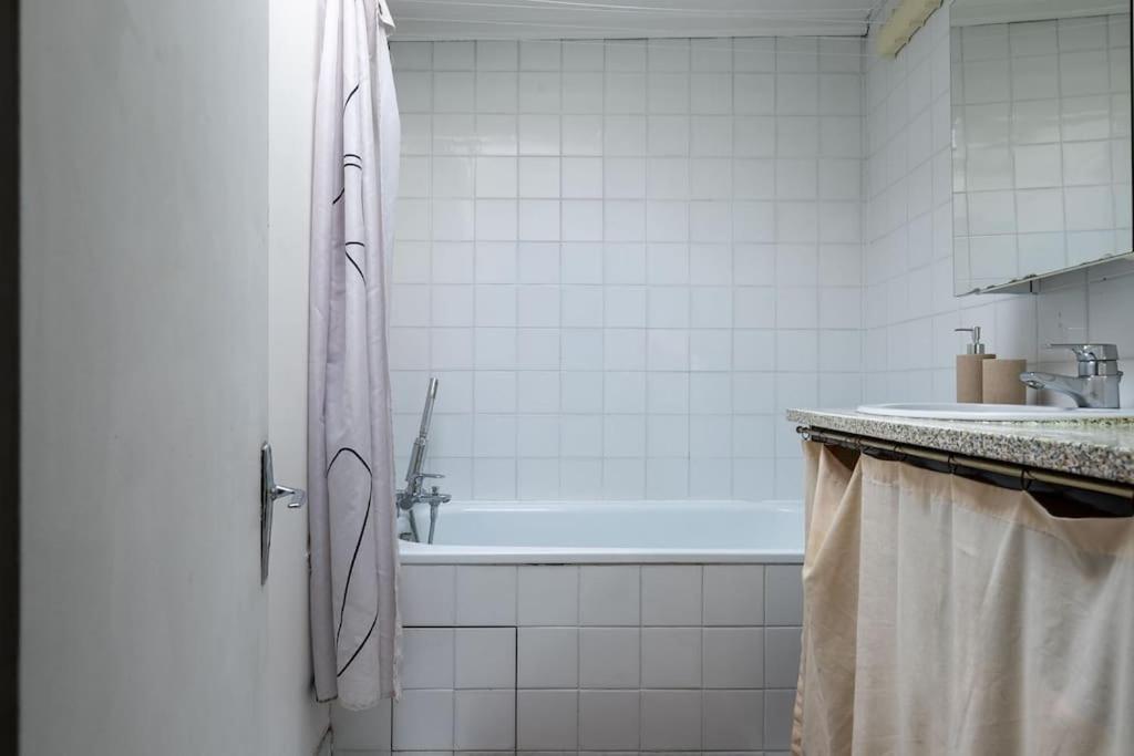 Joli Duplex Au Coeur Du Marais Appartamento Parigi