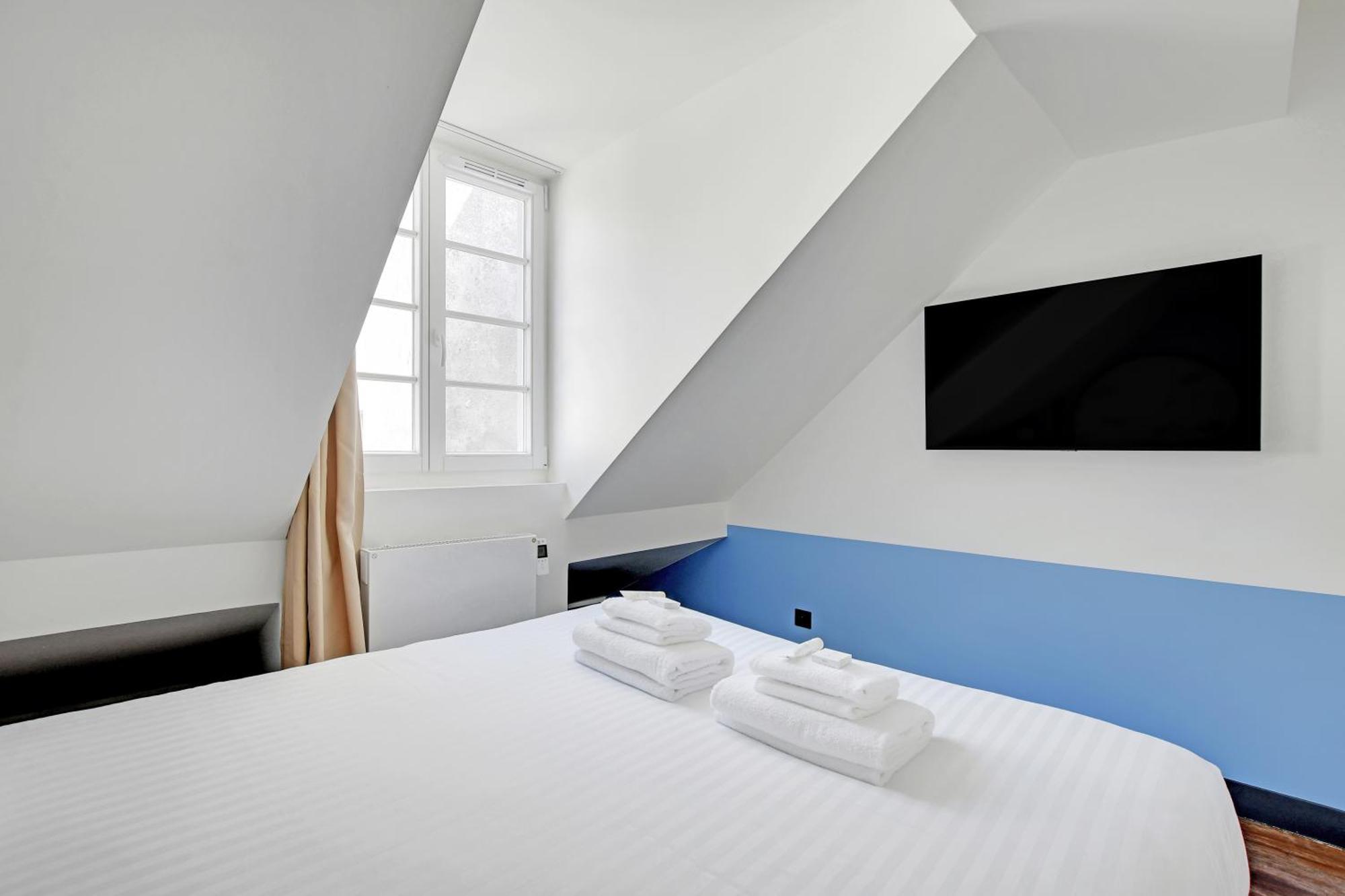 Sereners - Charming Serviced - Bastille Apartment *