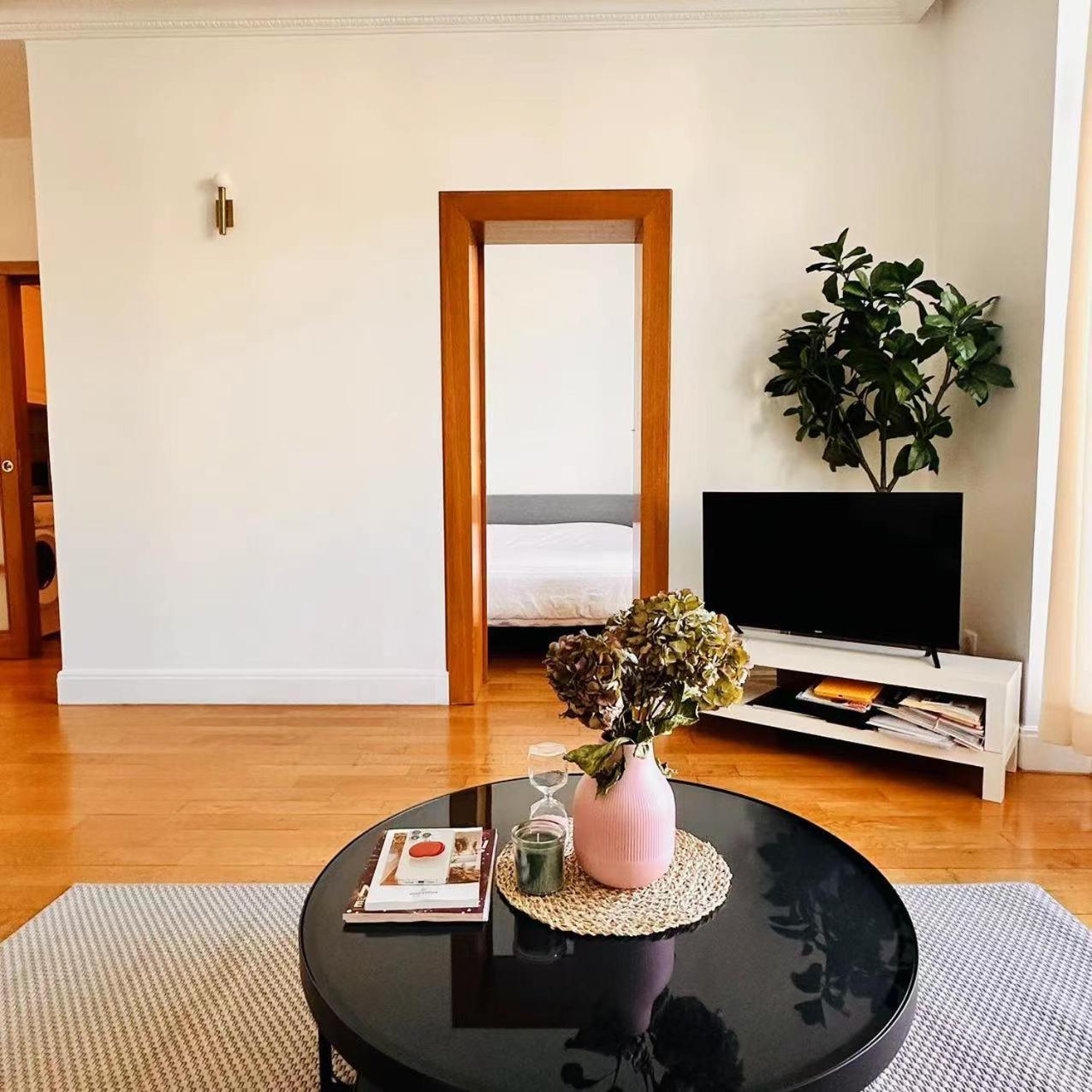 2 Bedrooms In Marais Parigi