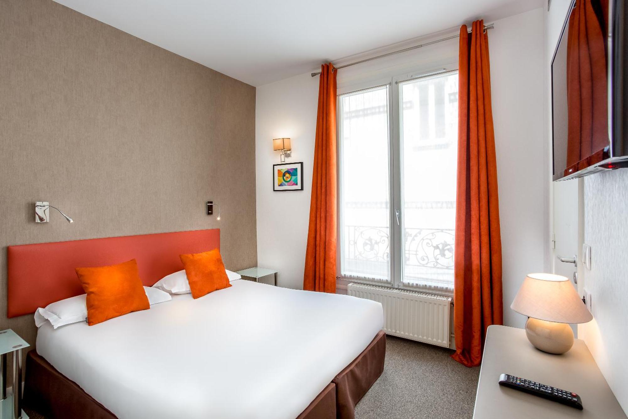 Hotel Porte De Versailles 3*