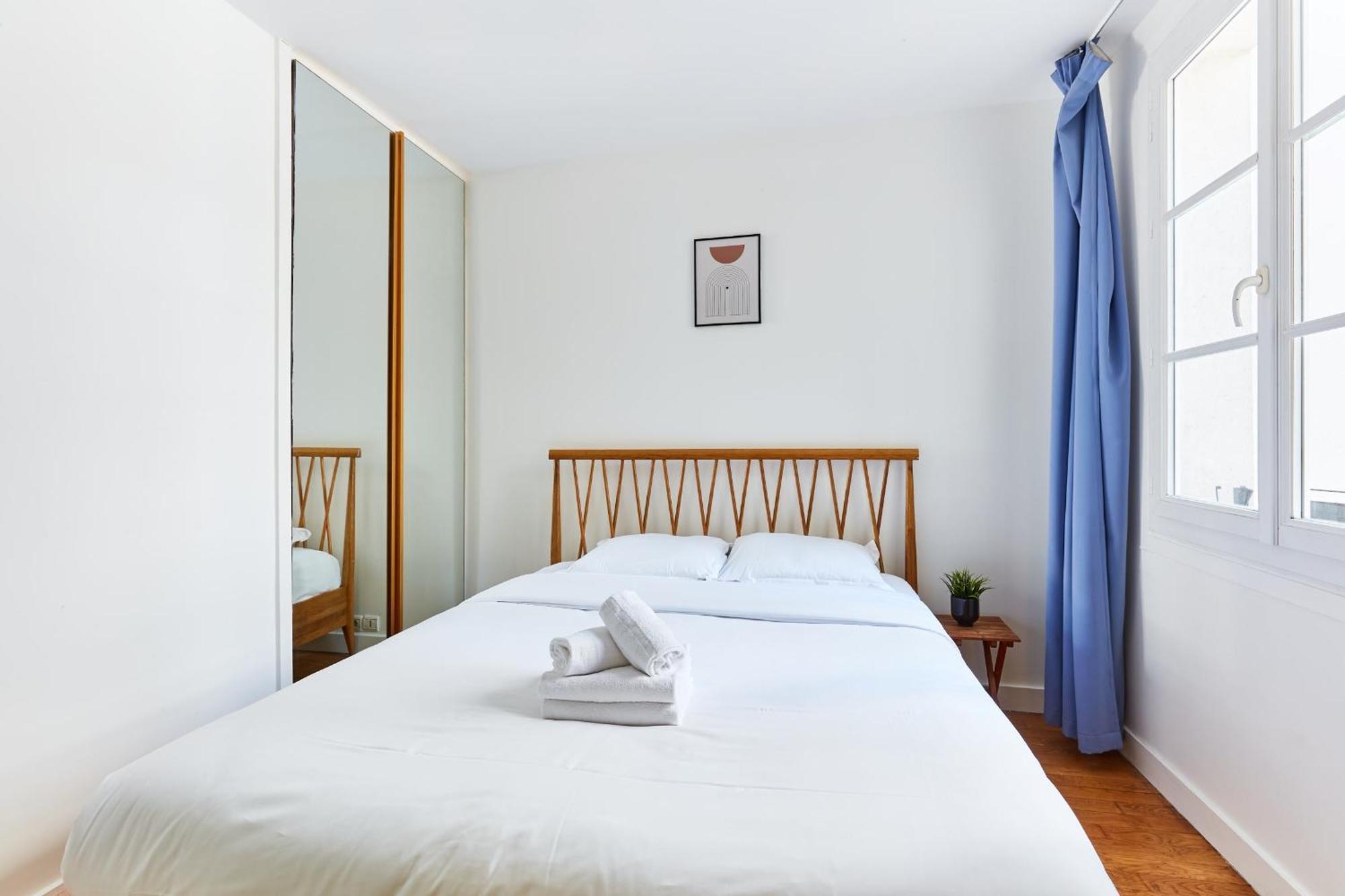 Latin Quarter - 1br With Balcony - Cityapartmentstay *