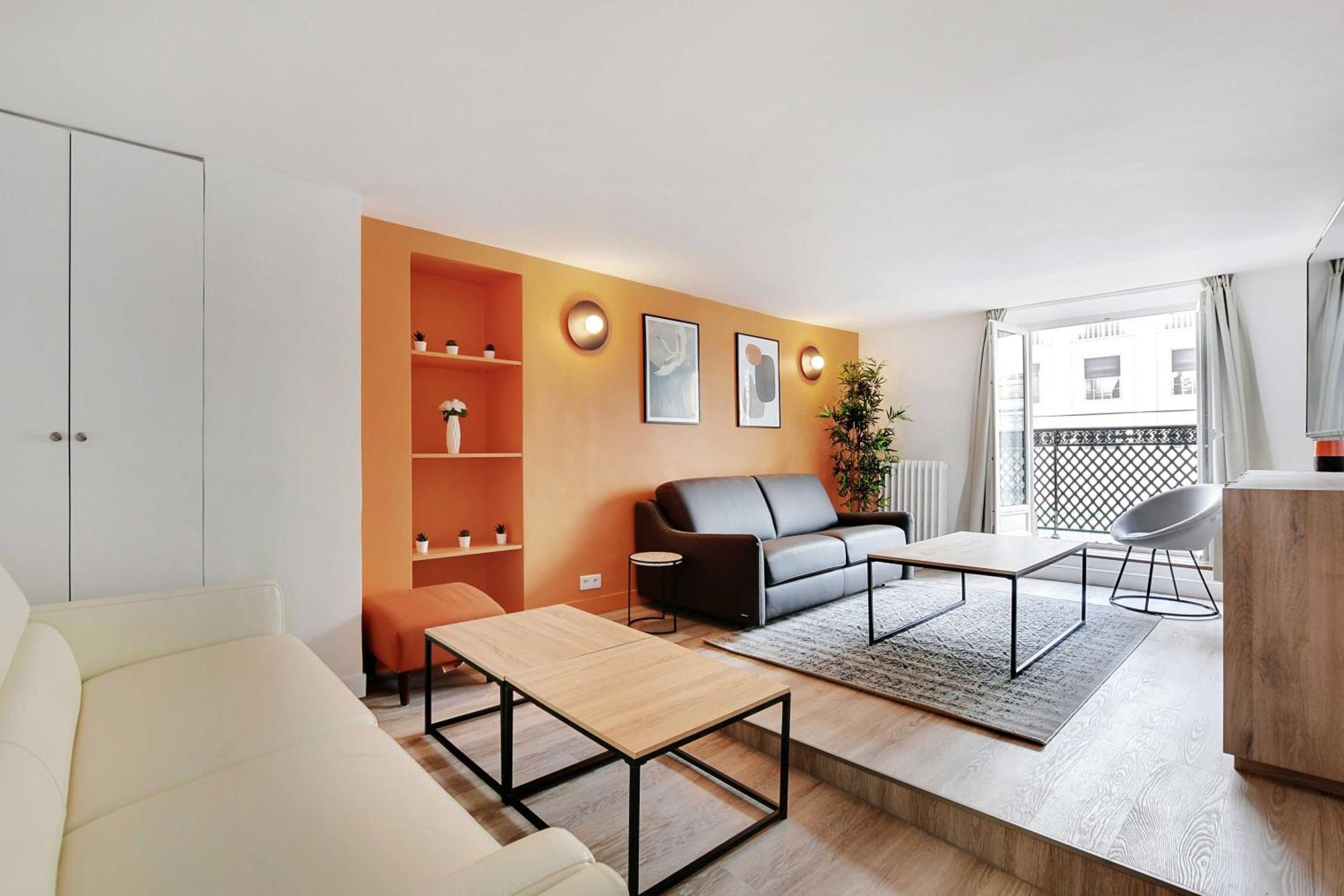 Cosy In The Heart Of Opera Apartment
