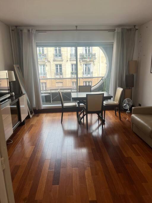 Avec Balcon Vue Tour Eiffel Apartment Paris