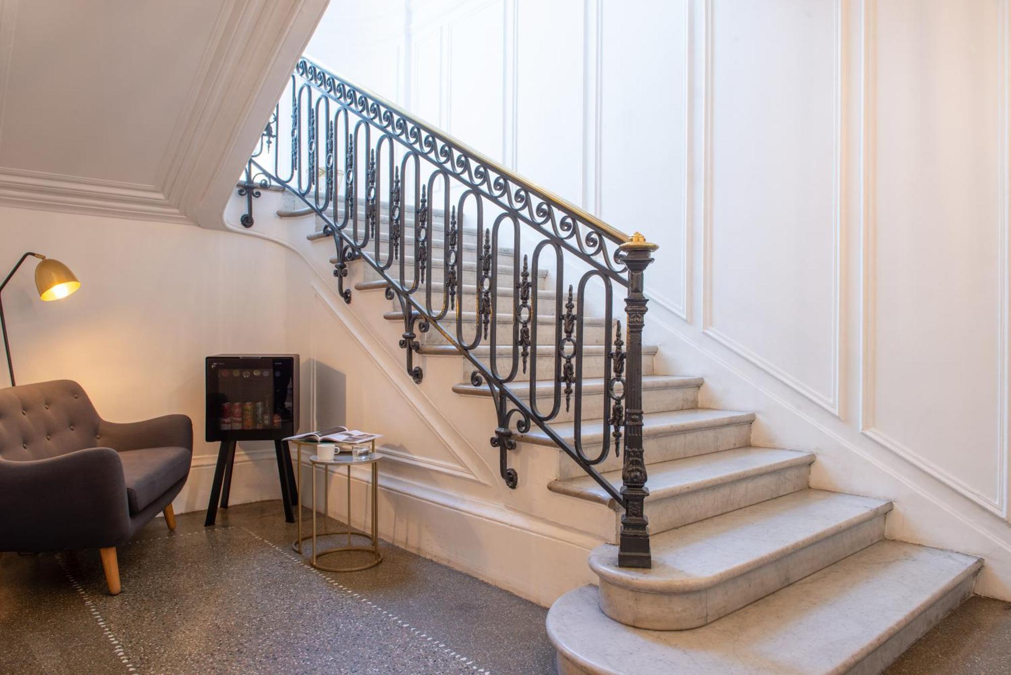 Helzear Etoile Hotel