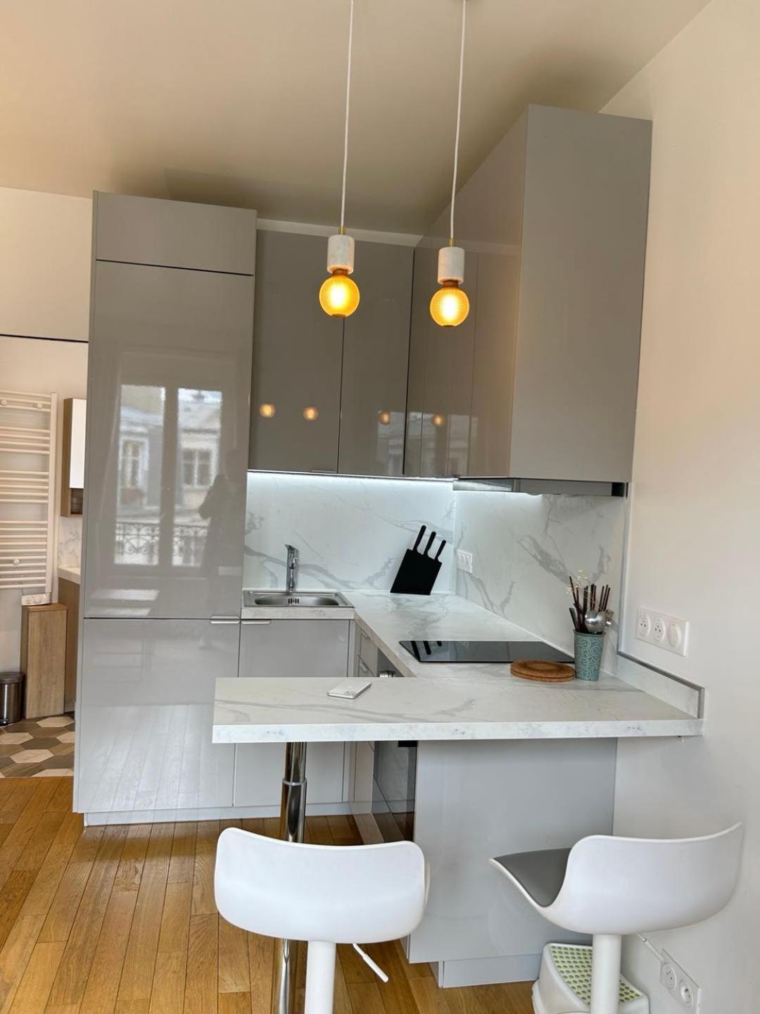 Spacious Near Eiffel Grenelle F2 Parigi