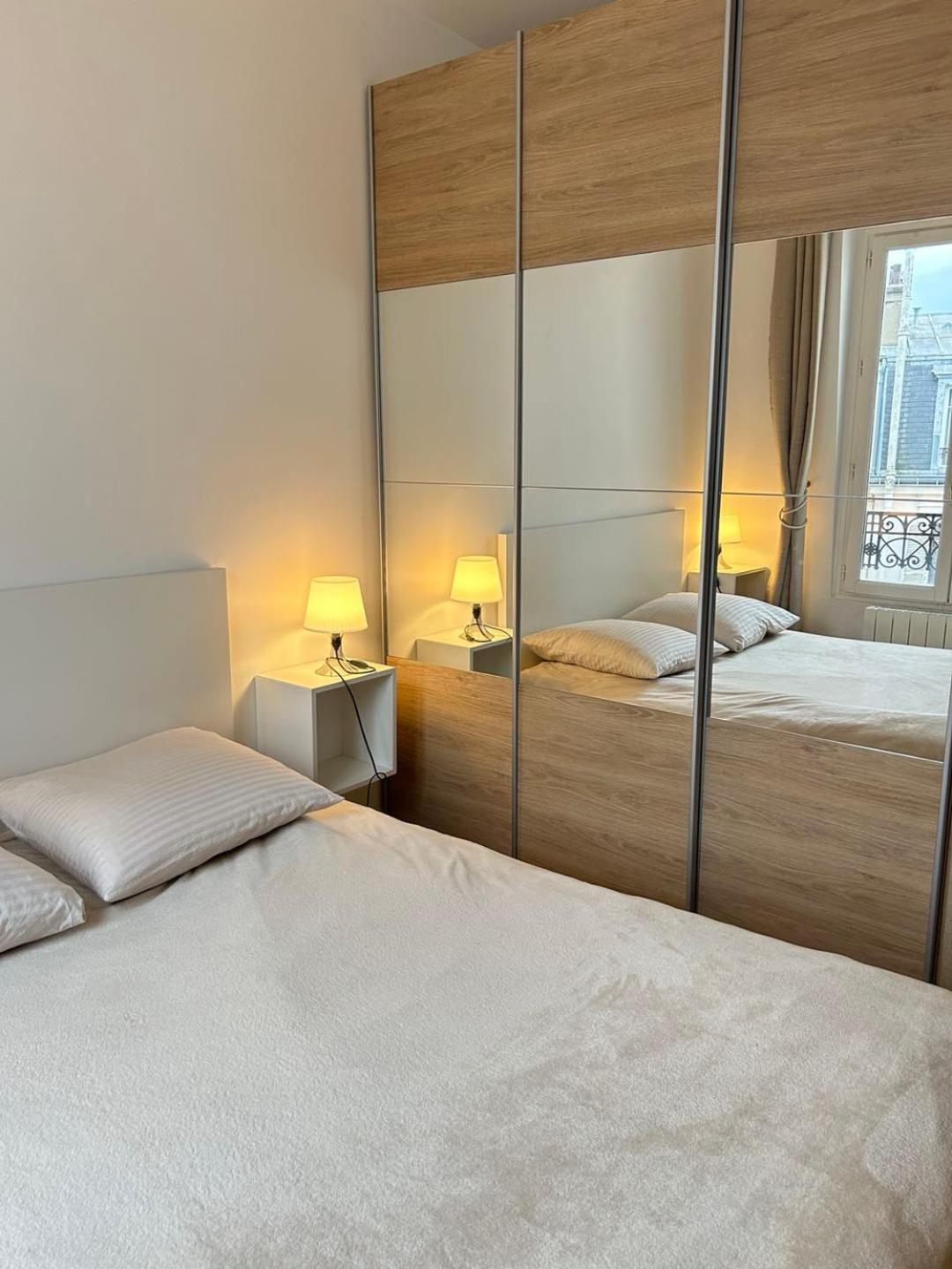 Spacious Near Eiffel Grenelle F2 Parigi