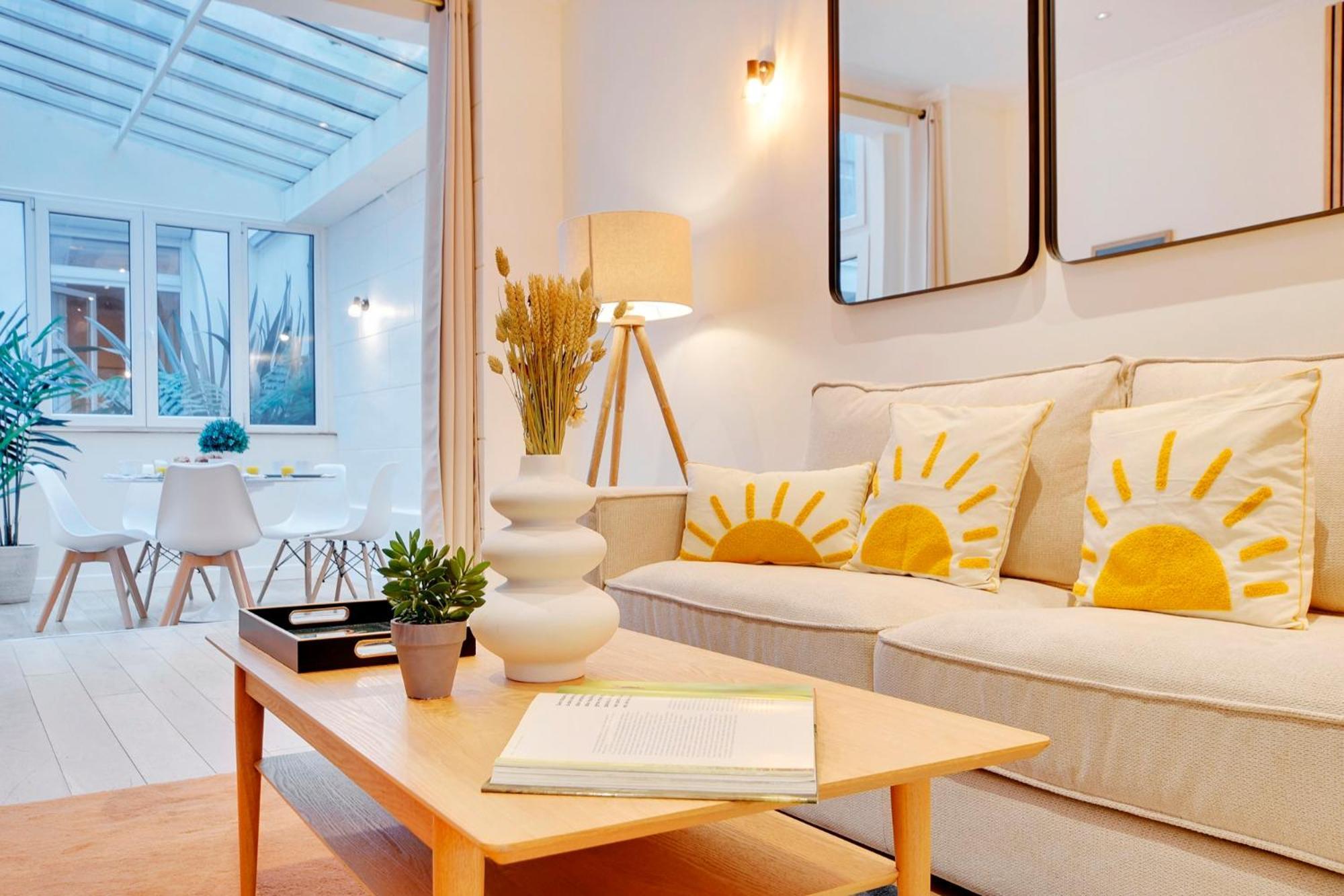Pick A Flat's In Le Marais - Rue Vieille Du Temple * Parigi