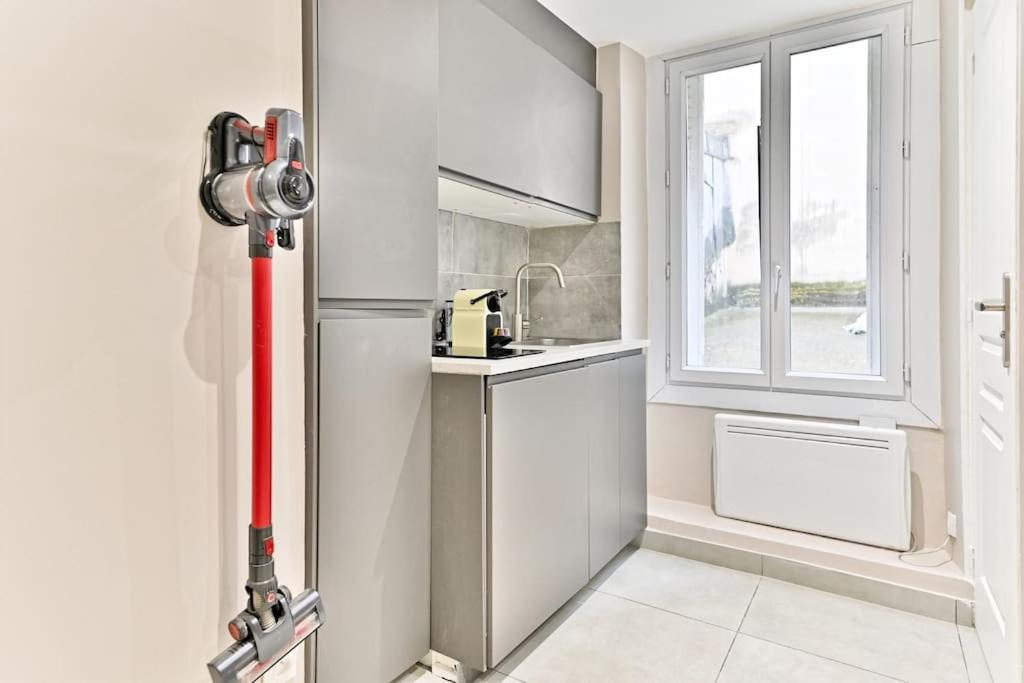 Appartamento Studio Confortable Au Coeur Du Quartier Sentier Parigi