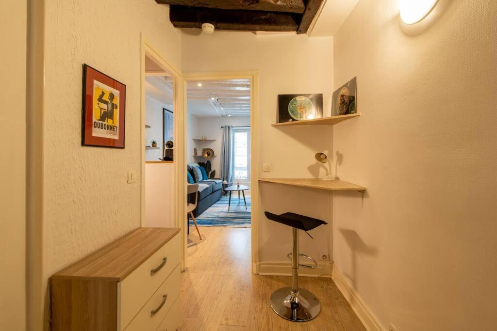 Near The Louvre, Amazing Location On The Most Prestigious Street Appartamento Parigi