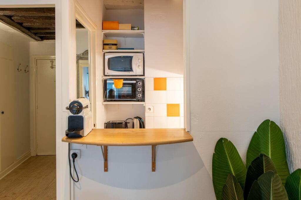 Near The Louvre, Amazing Location On The Most Prestigious Street Appartamento *