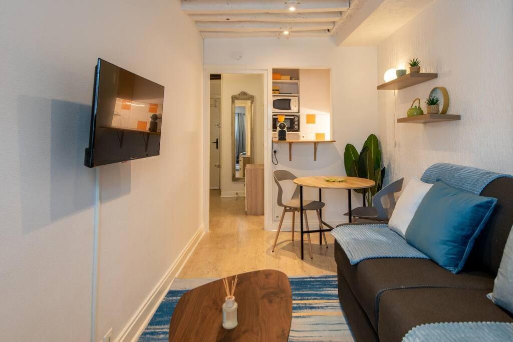 Appartamento Near The Louvre, Amazing Location On The Most Prestigious Street *