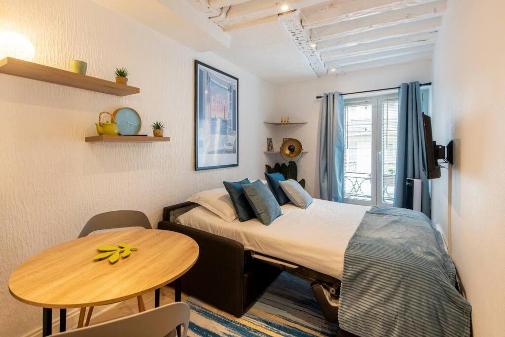 Near The Louvre, Amazing Location On The Most Prestigious Street Appartamento Parigi