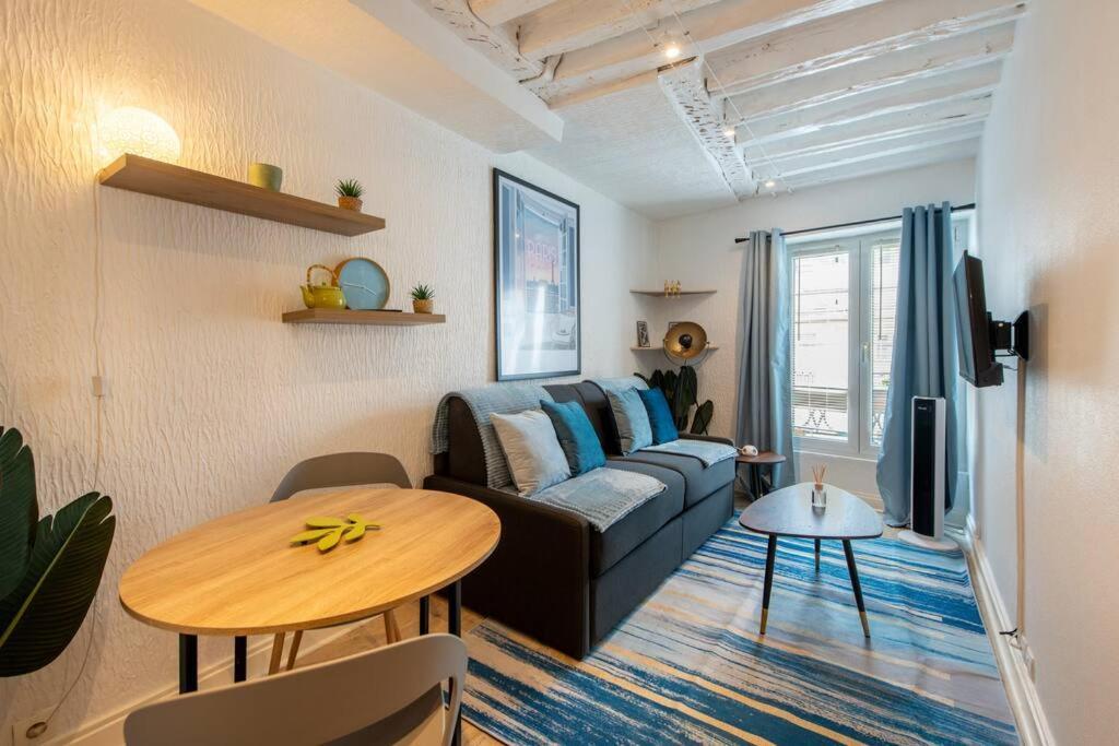 Appartamento Near The Louvre, Amazing Location On The Most Prestigious Street