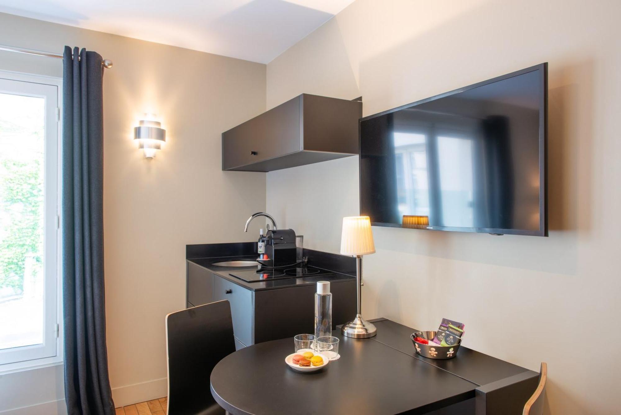 Helzear Etoile Hotel