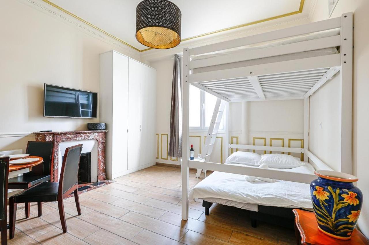Appartamento Elegante Haussmannienne Au Coeur Du 6eme Parigi