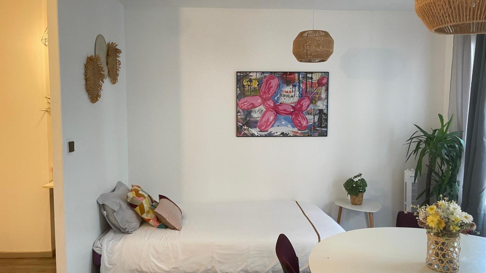 Le Pinky Bird - 19 Apartment *