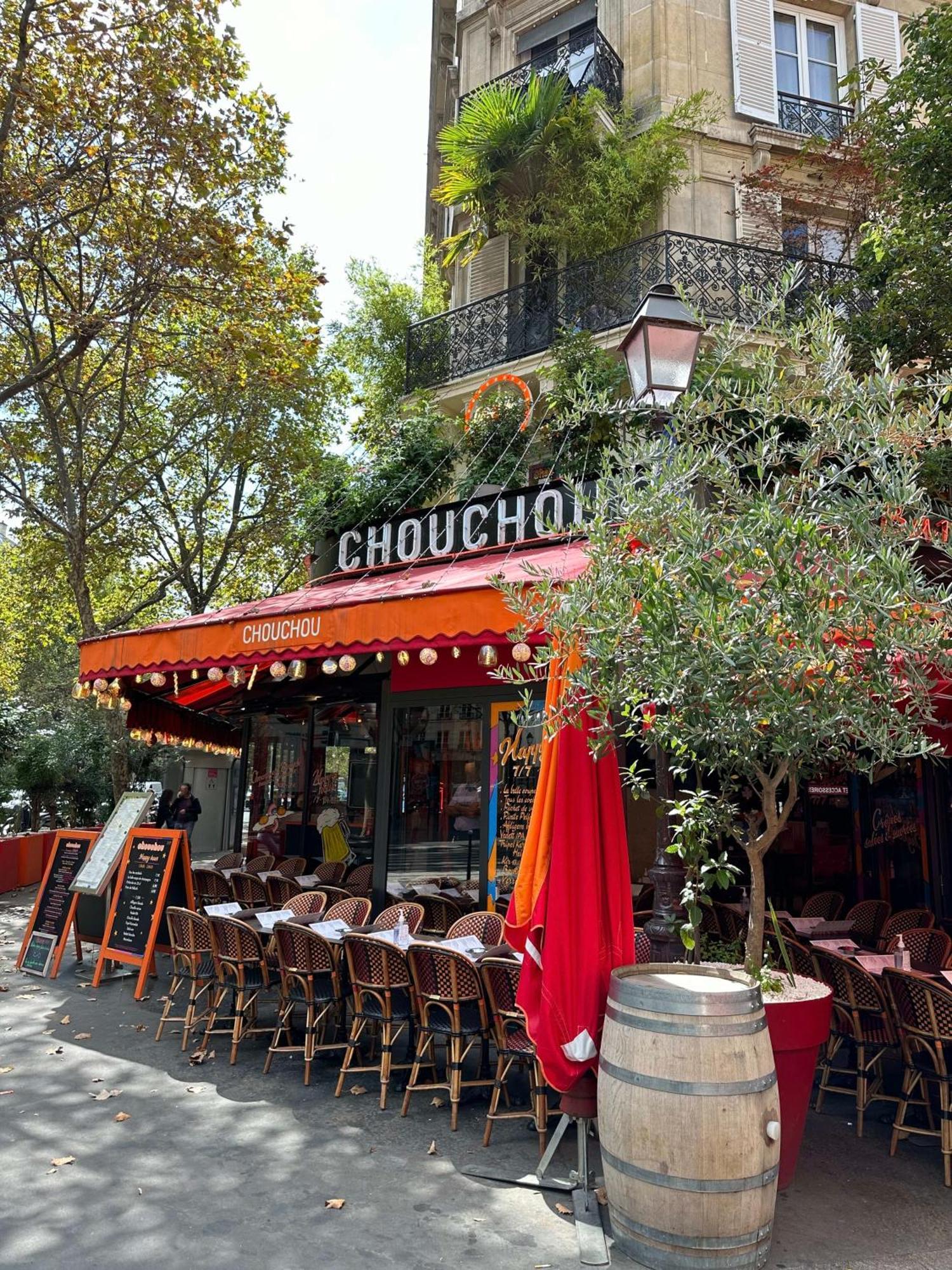 Stylish Steps From Le Marais Parigi