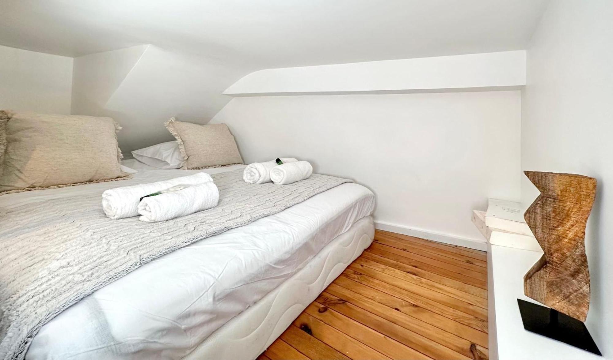 Stylish Steps From Le Marais Appartamento *