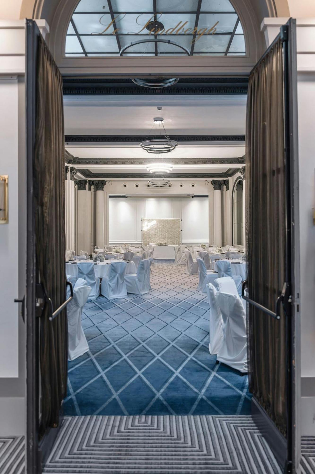 Marriott Opera Ambassador Hotel 4*