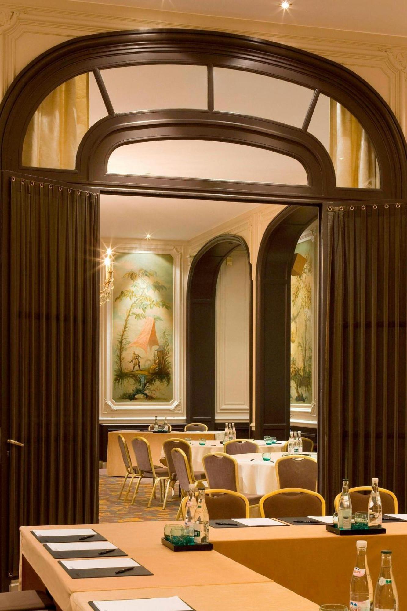 Marriott Opera Ambassador