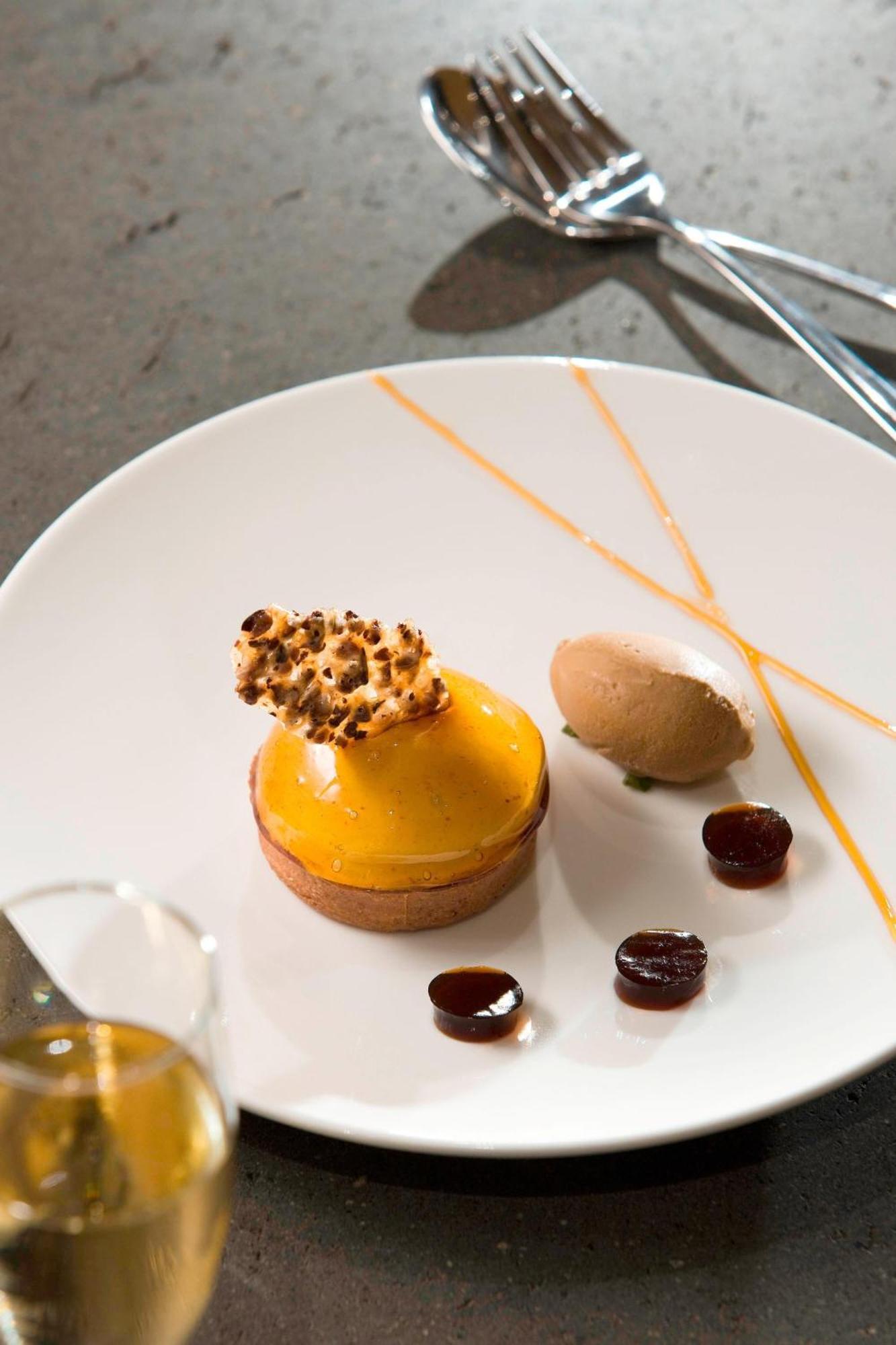 Marriott Opera Ambassador 4*