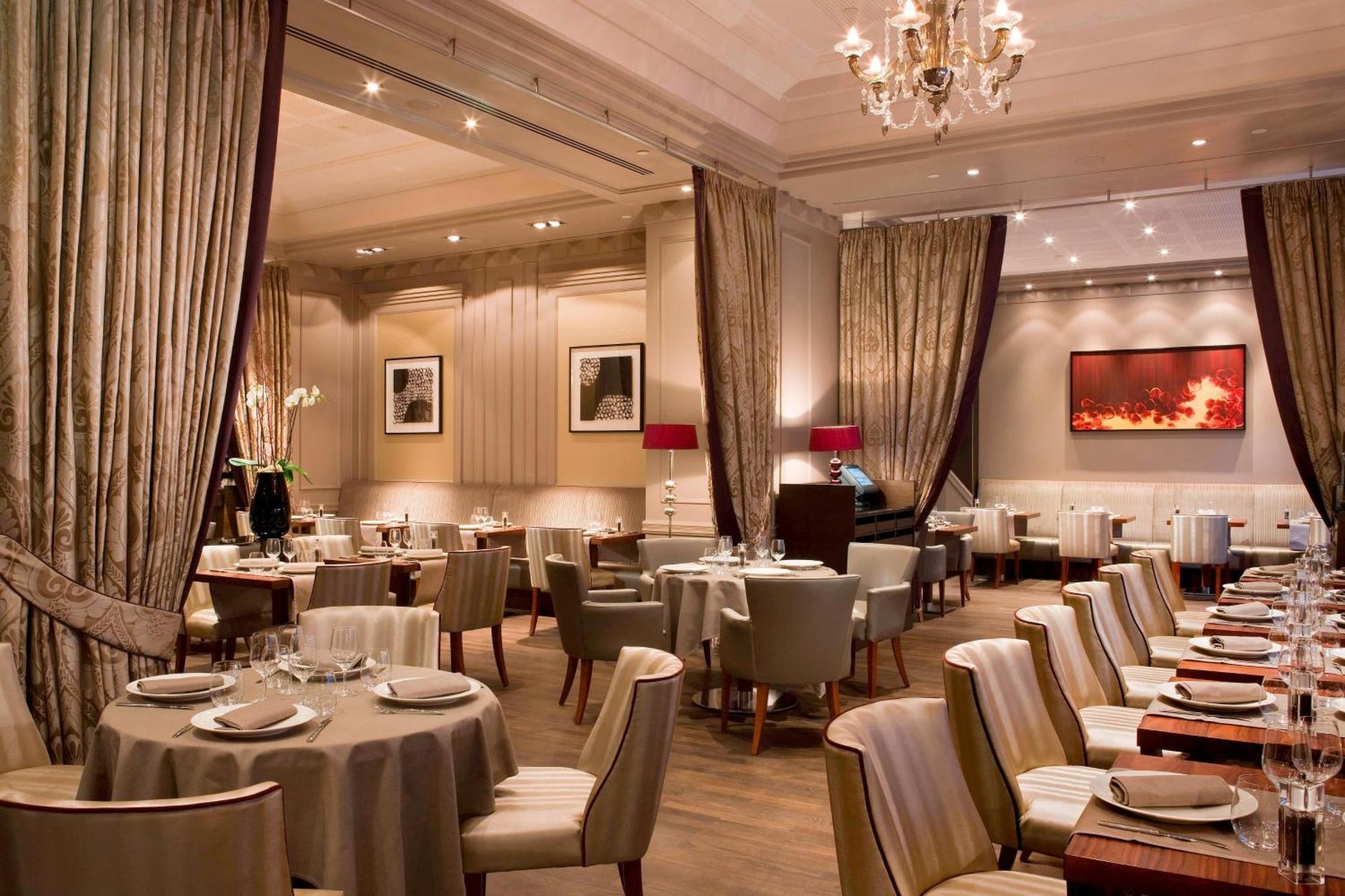 Marriott Opera Ambassador Hotel 4*