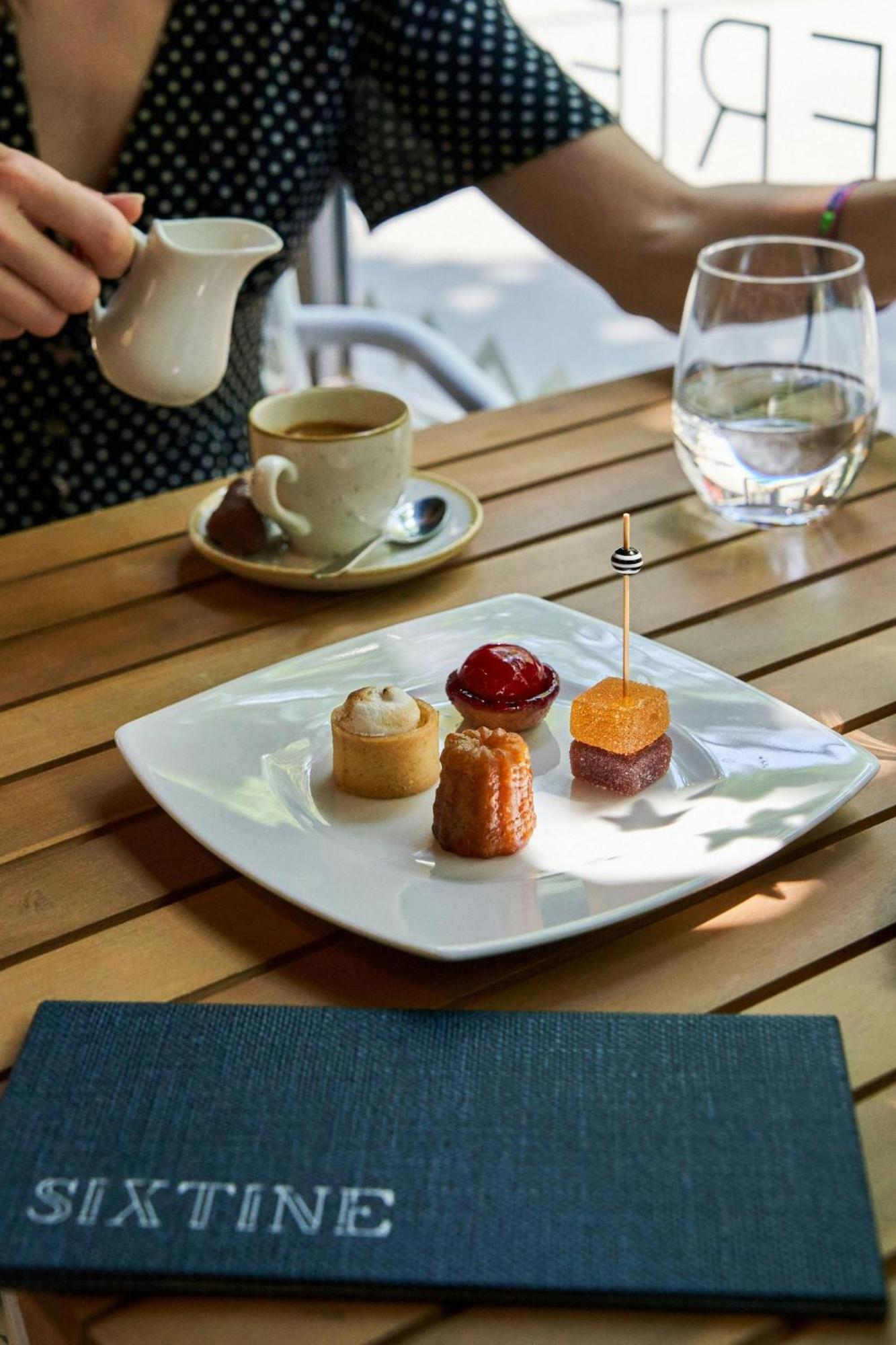 Marriott Opera Ambassador Hotel 4*