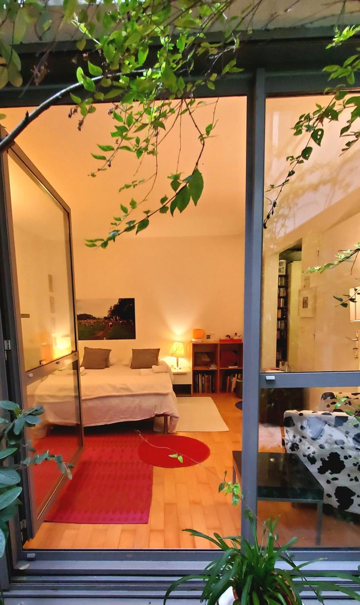 Bed & Breakfast A 20eme Avec Un Petit Jardin *