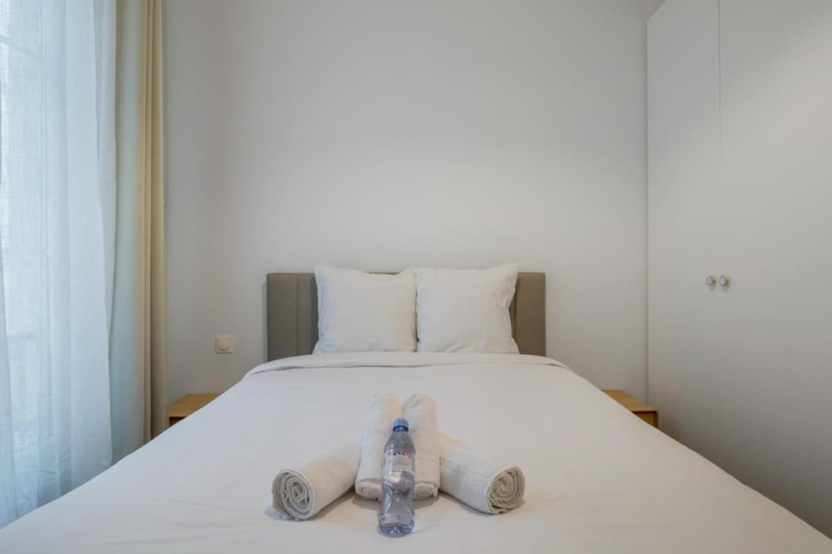 Mobility Lease - La Fayette - 8 People Parigi
